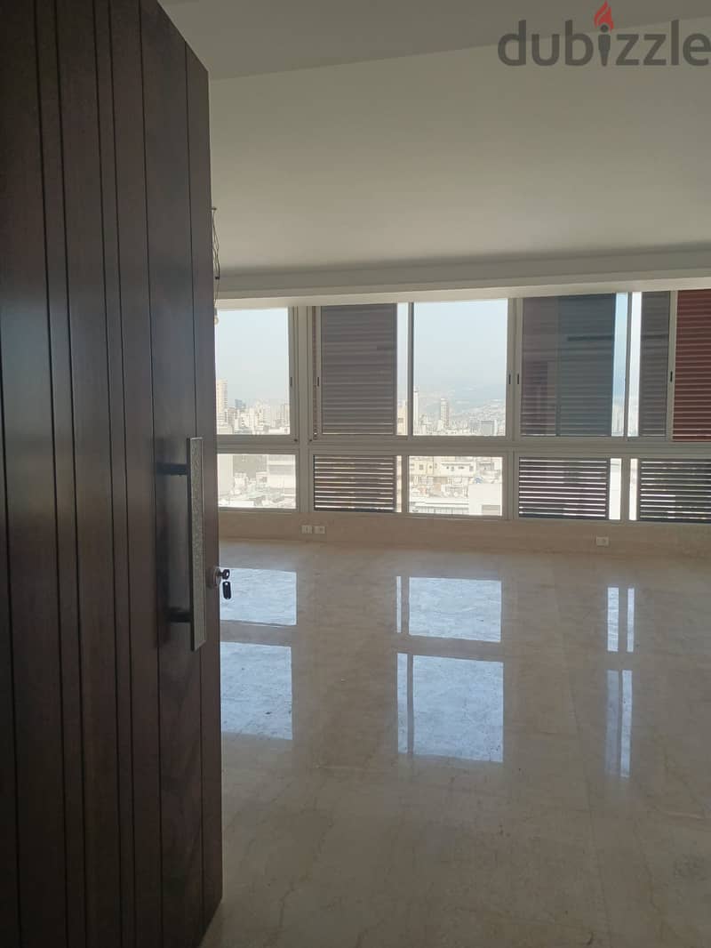 Luxurious 300m2 apartment+garden+ nice view for sale in Mathaf 4