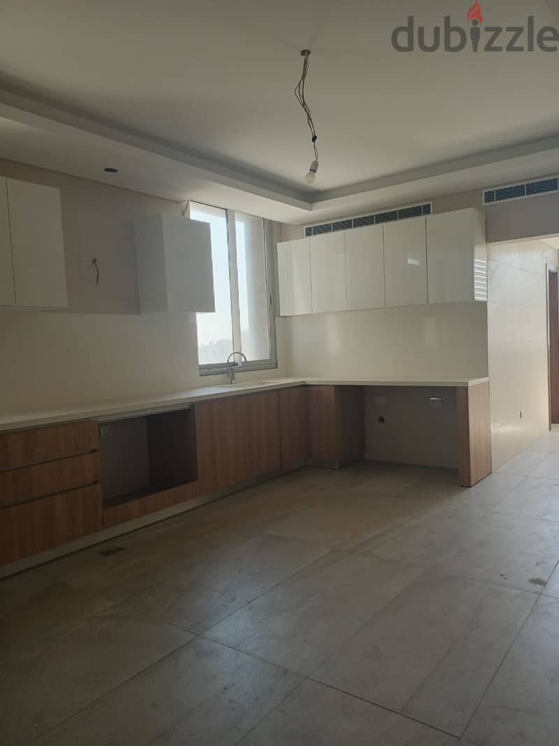 Luxurious 300m2 apartment+garden+ nice view for sale in Mathaf 8