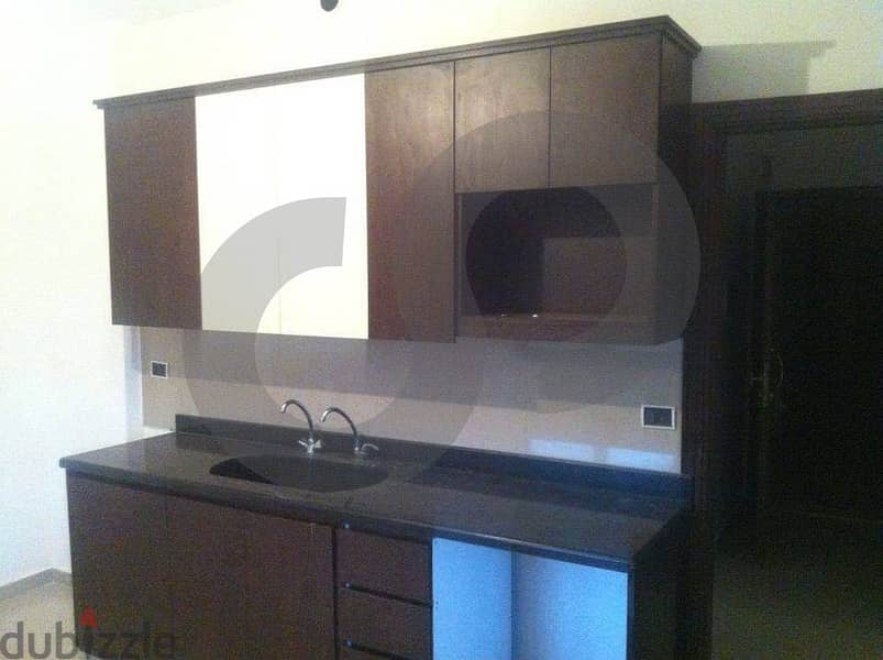 Spacious 180 sqm apartment in central Zahle! REF#JG94152 3