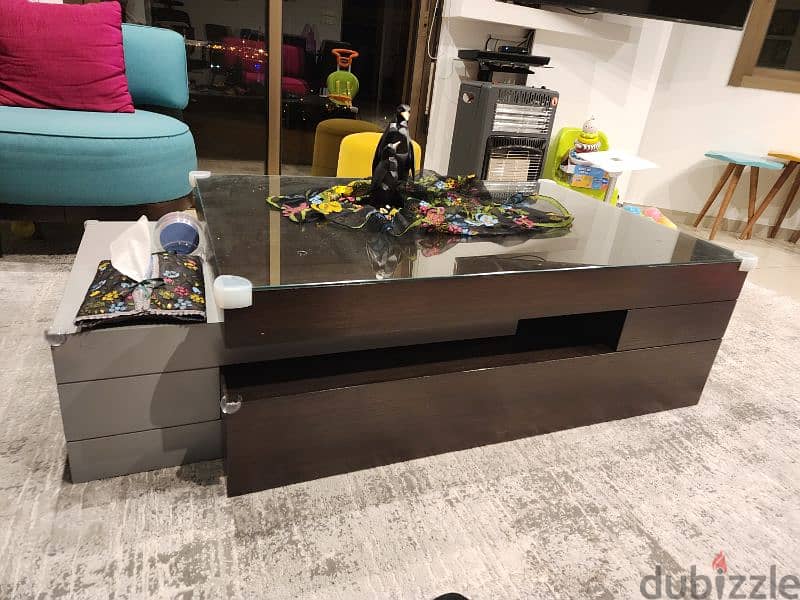 Very good condition 2 in 1 coffee table 8