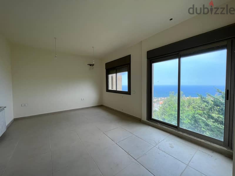 Decorated 336m2 apartment + mountain/sea view for sale in Adma 8