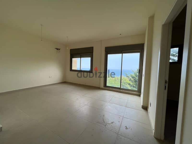 Decorated 336m2 apartment + mountain/sea view for sale in Adma 16