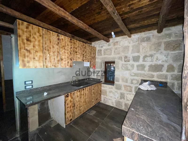RWK131CA - Traditional Villa For Sale in Ghbaleh 8