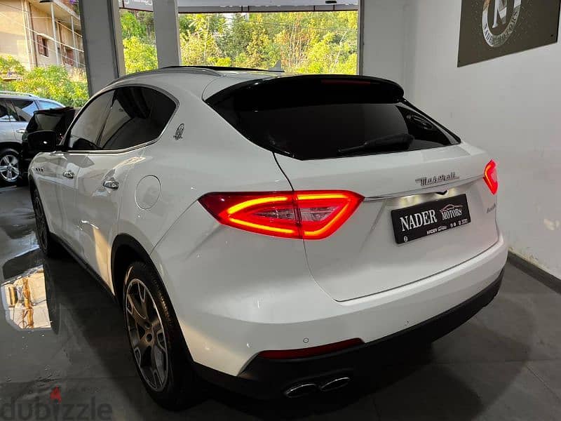 Maserati Levante S 2017 13