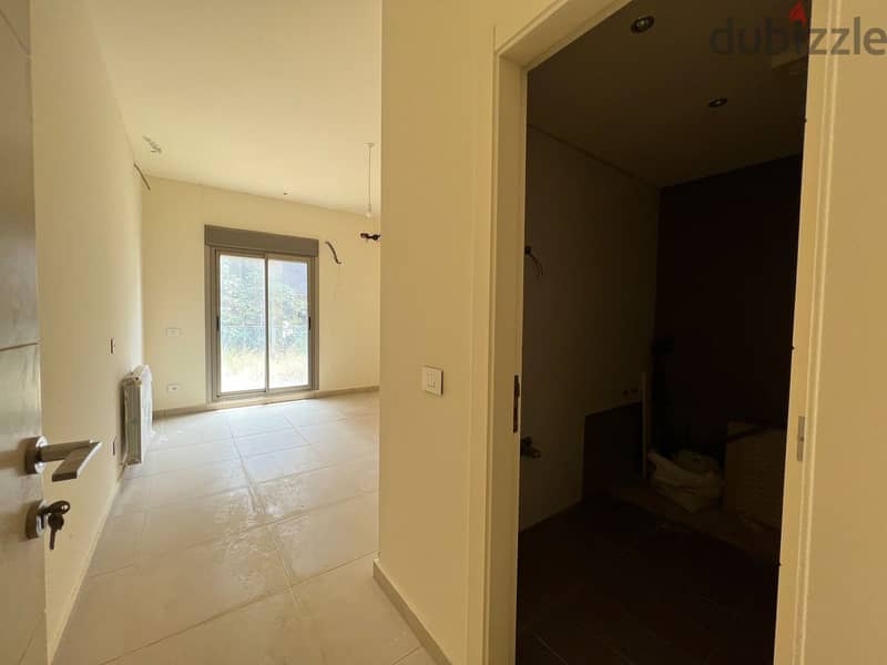 370 m2 apartment +108m2 garden+open mountain/sea view for sale in Adma 9