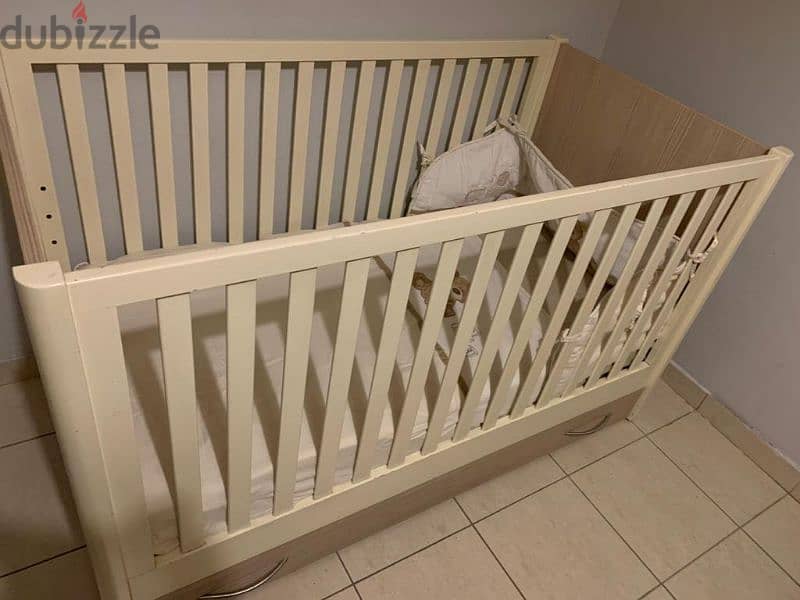Kids crib. up to 7 years old 2