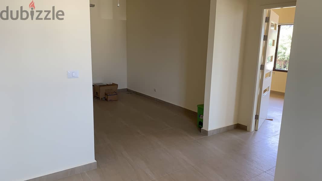 RWB131MT - Office for rent in jbeil blat - مكتب للإيجار في جبيل بلاط 4