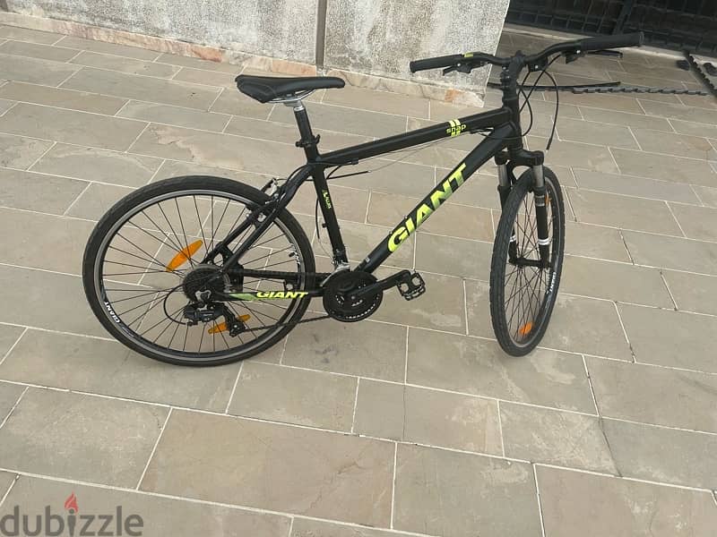 bicycle giant very good condition 1