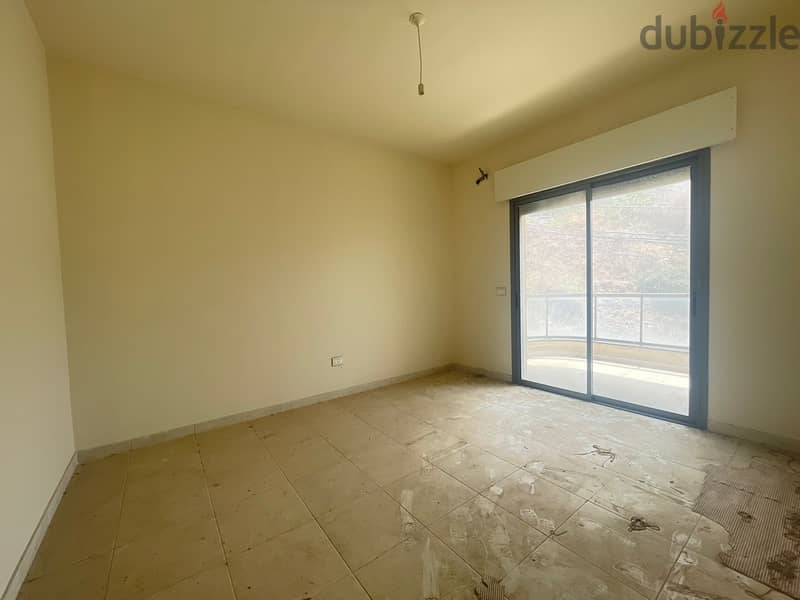 Zikrit | 750$/SQM | Huge Balcony | 3 Bedrooms | 4 Balconies | 2Parking 9