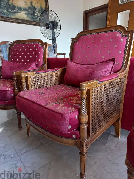 4 antique arm chairs with hight table every chair 100$ 1