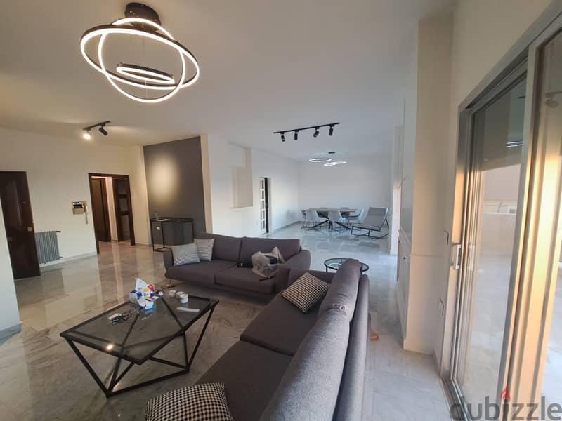 Apartment 220Sqm for sale in Mtayleb 2