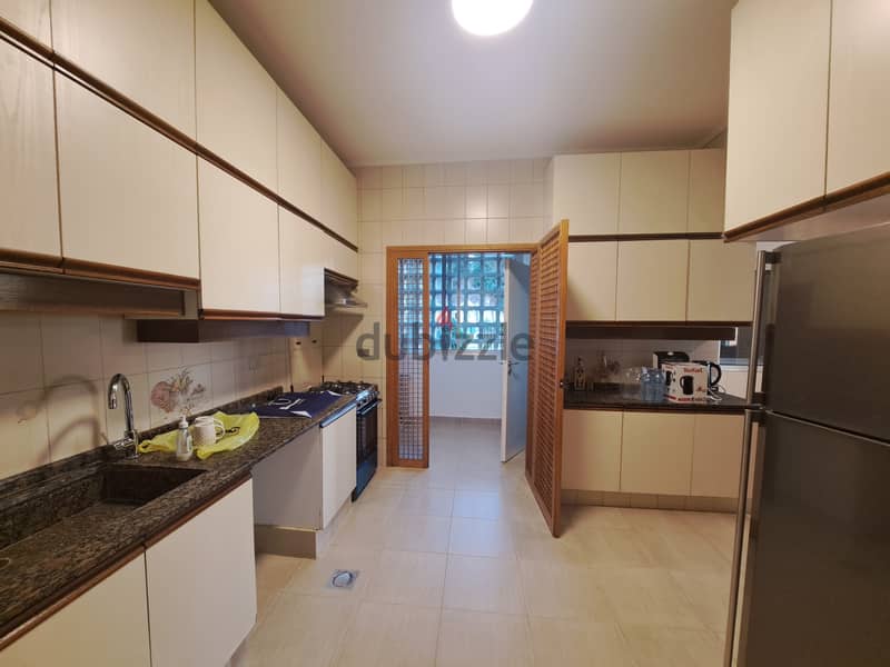 Apartment 220Sqm for sale in Mtayleb 9
