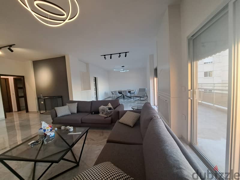 Apartment 220Sqm for sale in Mtayleb 10