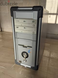 Full PC with old parts in great condition, with solid metal case