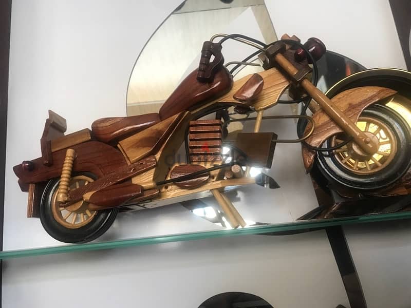 German handmade wood motorcycle موتو خشب شغل يدوي الماني 1