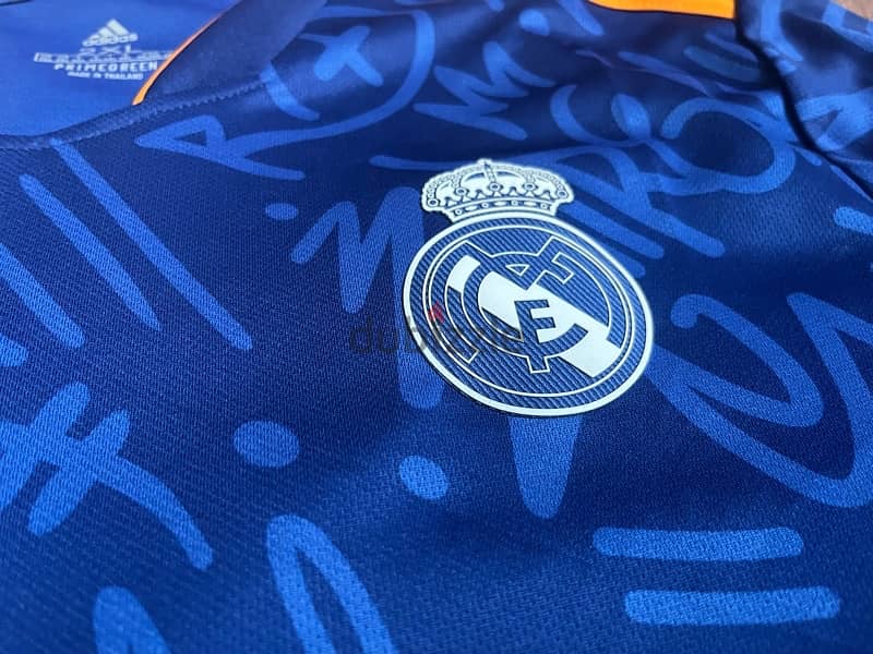 Real Madrid Karim Benzema Legendary away adidas kit 21/22 5
