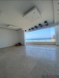 Sea View I 230 SQM apartment in Jnah.