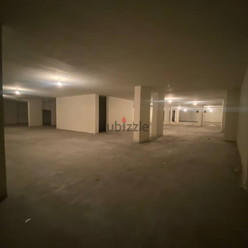 750 m2 warehouse for rent in Jdeide  مستودع للأيجار في الجديدة 4