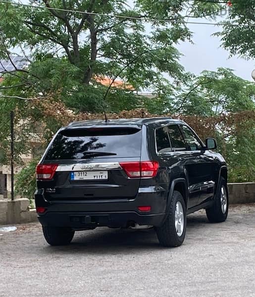 jeep grand cherokee 2011 $12,000$ 6