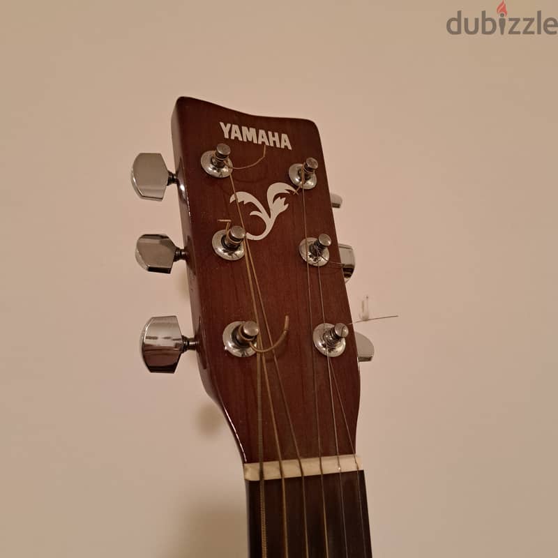 Yamaha F310 Acoustic guitar 2