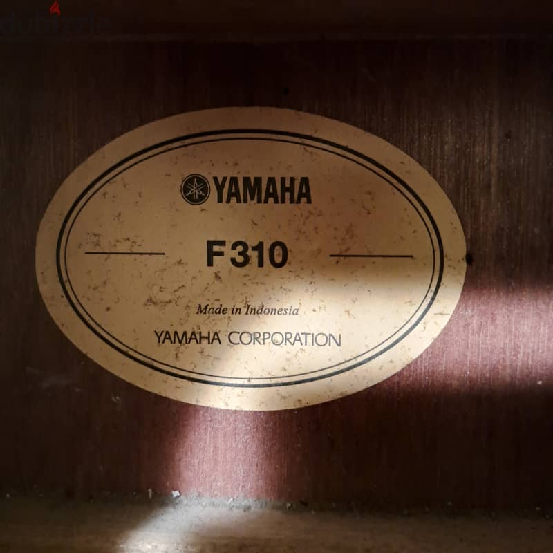 Yamaha F310 Acoustic guitar 3