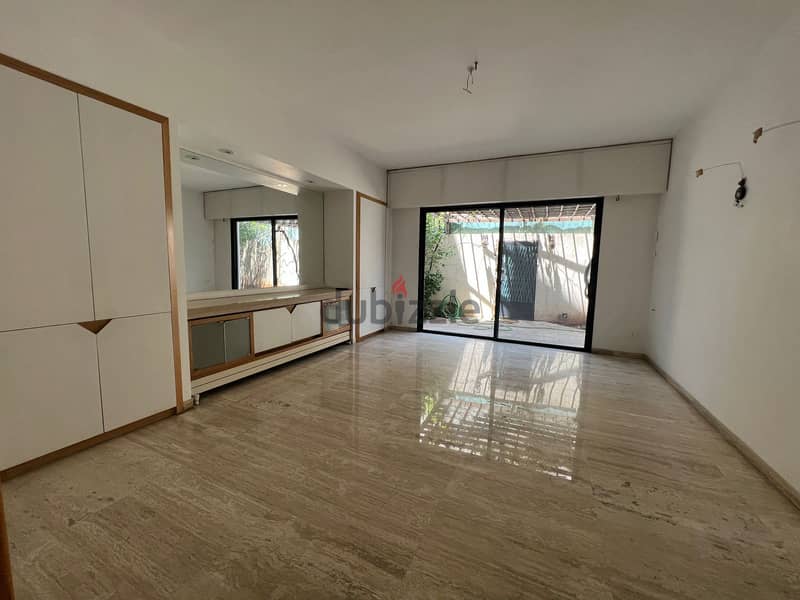 5 bedrooms apartment+600m2 garden /Terrace+private POOL 4 sale in Adma 6