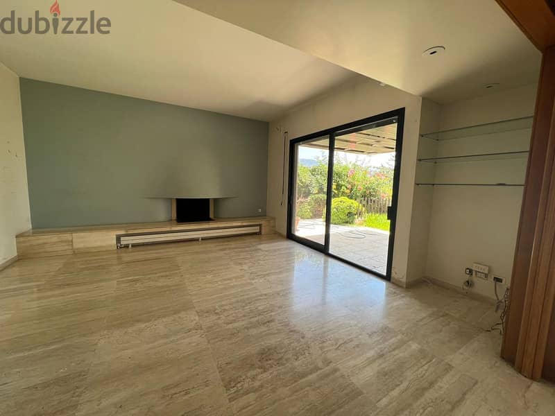5 bedrooms apartment+600m2 garden /Terrace+private POOL 4 sale in Adma 15