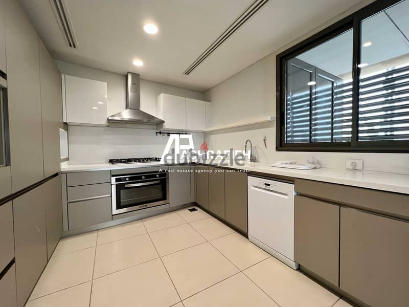 300 Sqm - Apartment For Rent In Achrafieh - شقة للإجار في الأشرفية 8