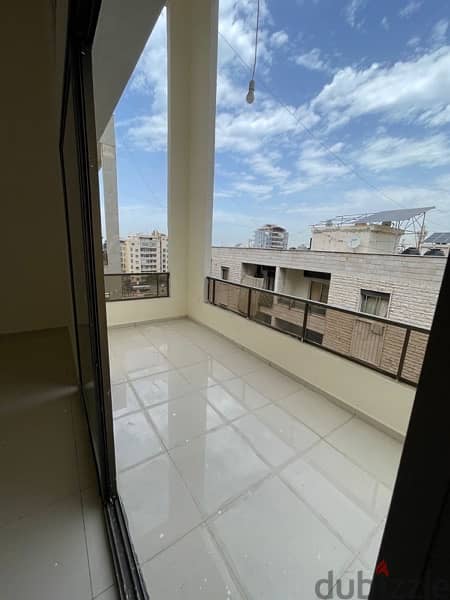 Apartment for sale in Khalde شقة للايجار  في خلدة 4
