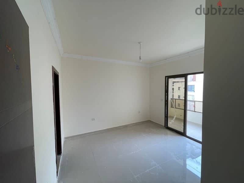 Apartment for sale in Khalde شقة للايجار  في خلدة 5