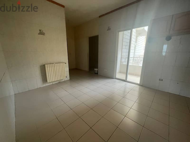 RWK126JS - Apartment With Terrace For Sale in Ballouneh 3