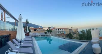 A 1700 m2 hotel with a pool for sale in Jounieh
