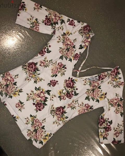 Bershka Floral Crop top 5