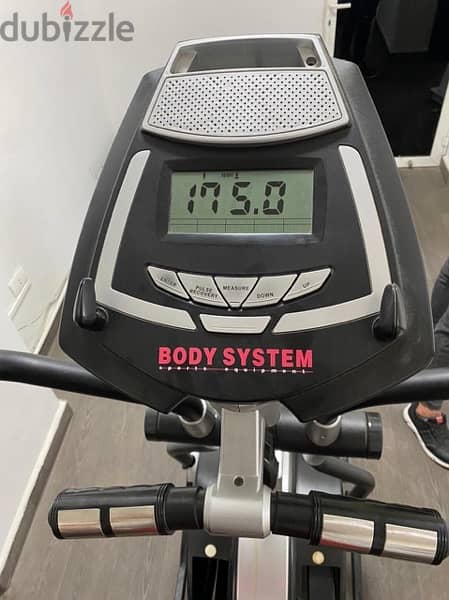 elliptical big size like new heavy duty very good quality 2