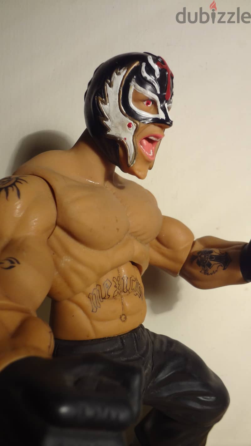 WWE Rey Mysterio big 33cm action figure 2