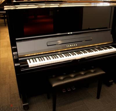 piano yamaha  u2  like new 7 octaves 88 keys 3 pedal tuning waranty