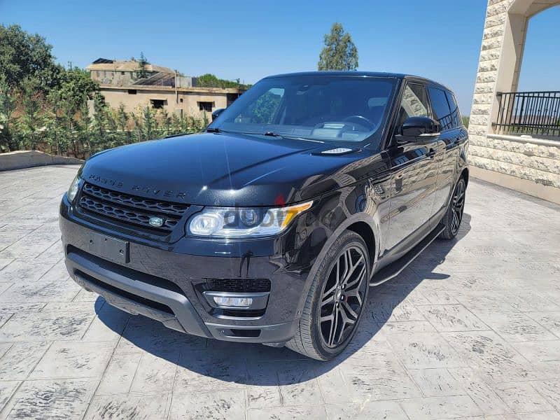 Range Rover Sport  5.0L V8 Supercharged / very clean/non accident 2