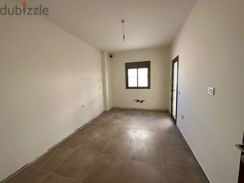 185Sqm+130 Sqm Terrace| Prime location |Apartment for sale in Baabdath 9