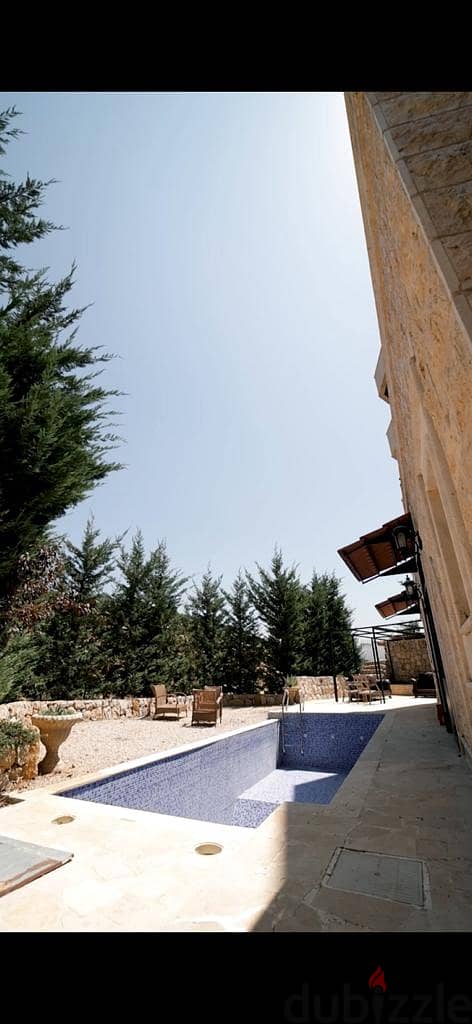 750 m² Villa in Baabdat with a pool for sale! فيلا للبيع 1