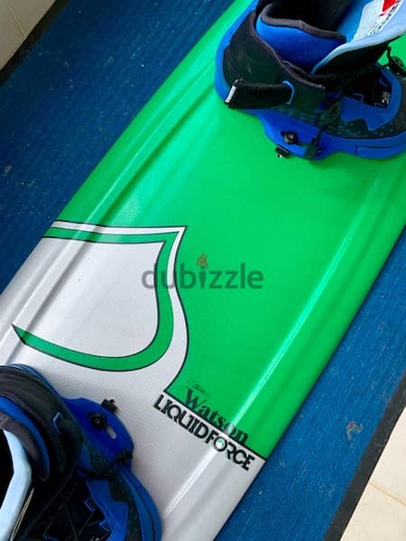 Wakeboard with bindings and cover 1