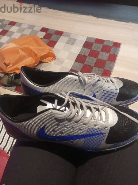 football shoes 0