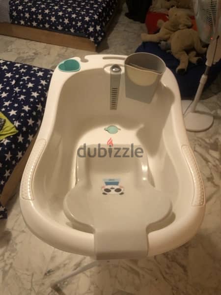 baby bath tub with stand support and new born seat 2