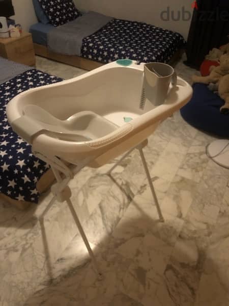 baby bath tub with stand support and new born seat 6
