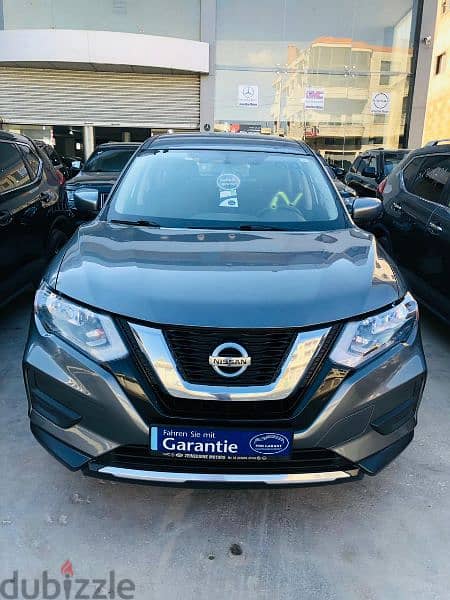 Nissan X-trail Rogue SV AWD 4-cylinder Panoramic 1