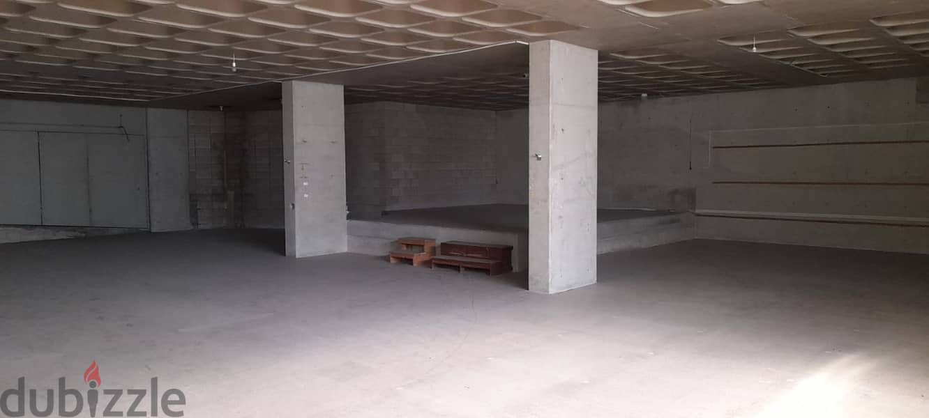 2.200 Sqm | Prime Location Shpwroom For Rent In Hadath 4