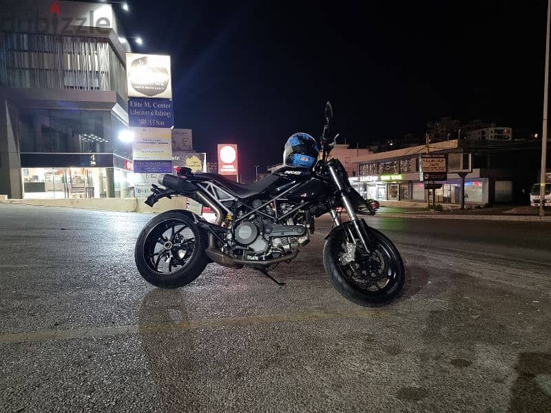 Ducati Hypermotard 796 0