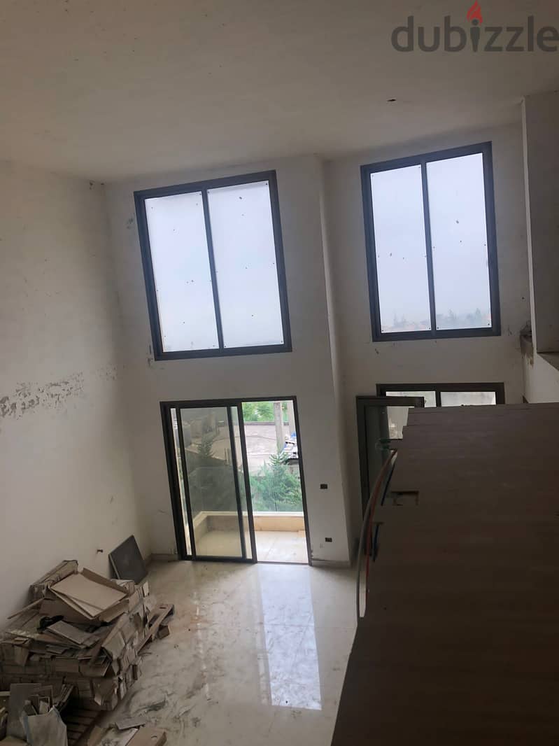 Brand New 210 m² Duplex in Ain Aar! شقة جديدة للبيع 1