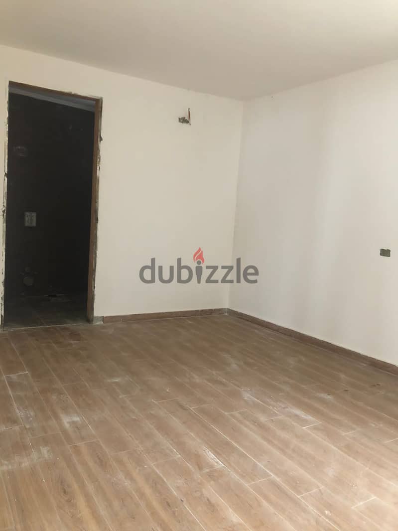 Brand New 210 m² Duplex in Ain Aar! شقة جديدة للبيع 4