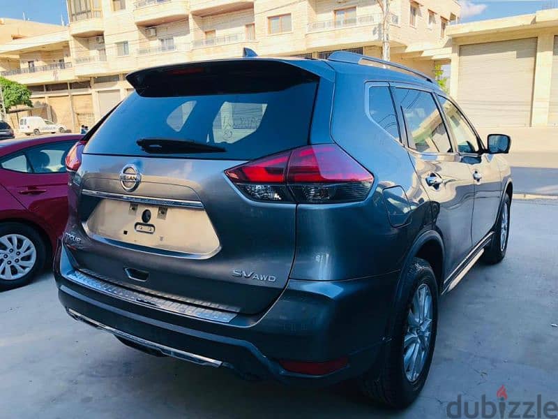 Nissan X-trail Rogue SV AWD 4-cylinder Panoramic 7