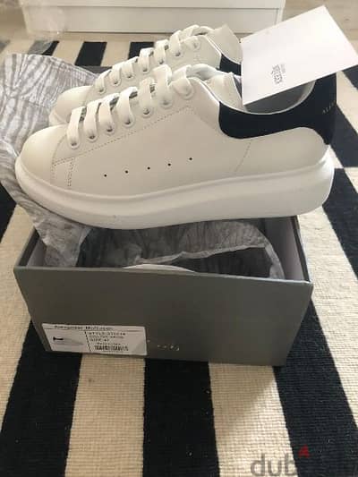 Authentic Alexander Mcqueen